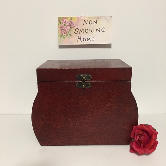 HOME GOODS CHEST BOX WITH LID 8 1/4” H X 10 3/4” W - Picture 1 of 8